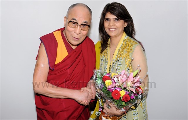Dalai Lama meets Dr Sunita Dube chairperson MedscapeIndia